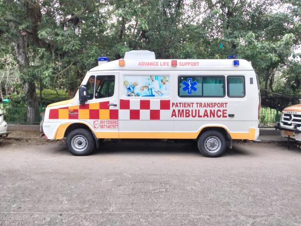 freezer box equipped ambulance