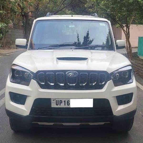 mahindra scorpio s10
