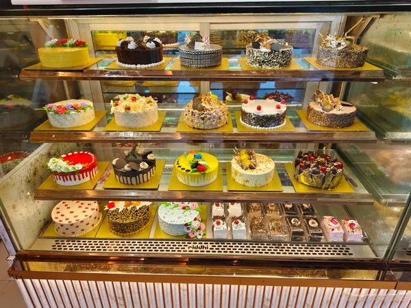 we are making best cake in surat.we are best cake