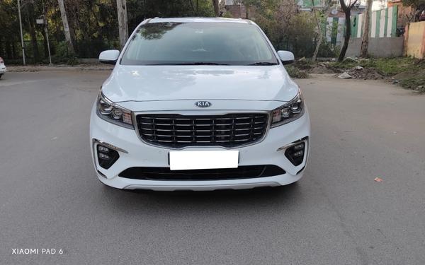 kia carnival limousine