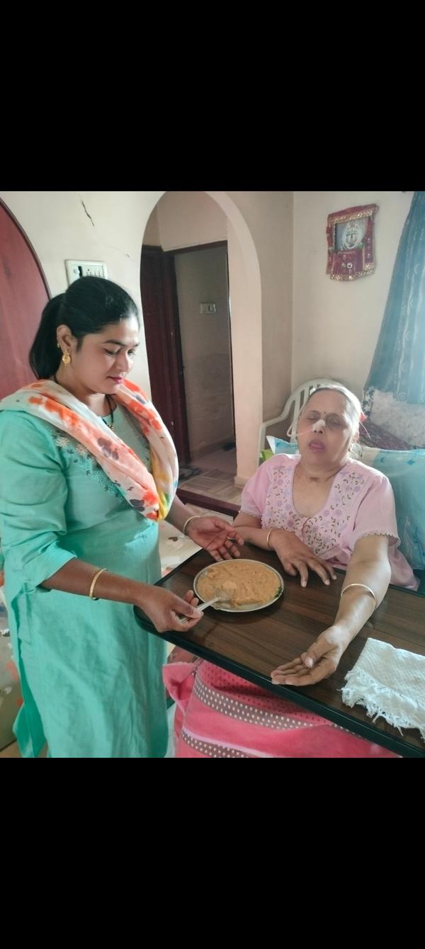 Care taker service at home Nur