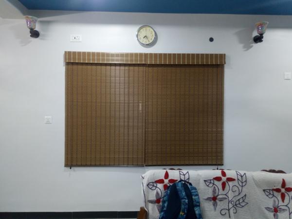 stylish roller blinds for comm