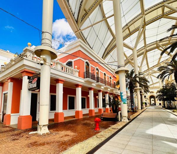 first shopping malls