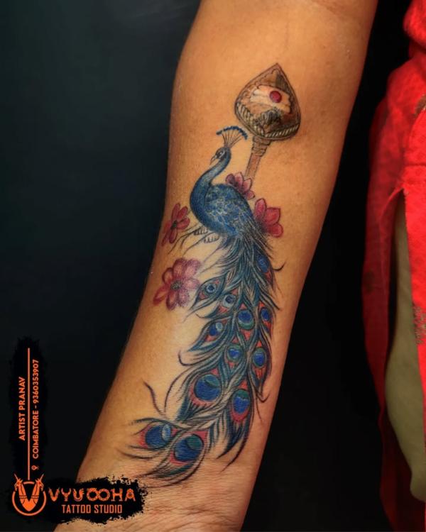 peacock represents wisdom