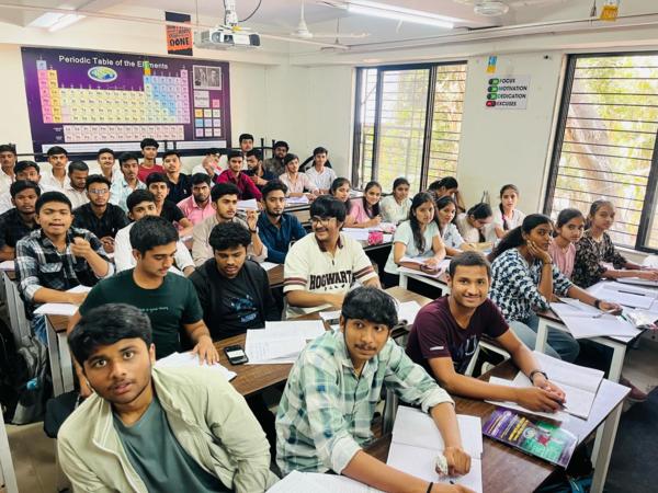 JEE Academy in Nashik Pre