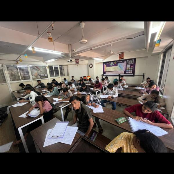 PCMB Classes in Nashik Fo