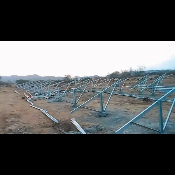 A fixed tilt structure for a g