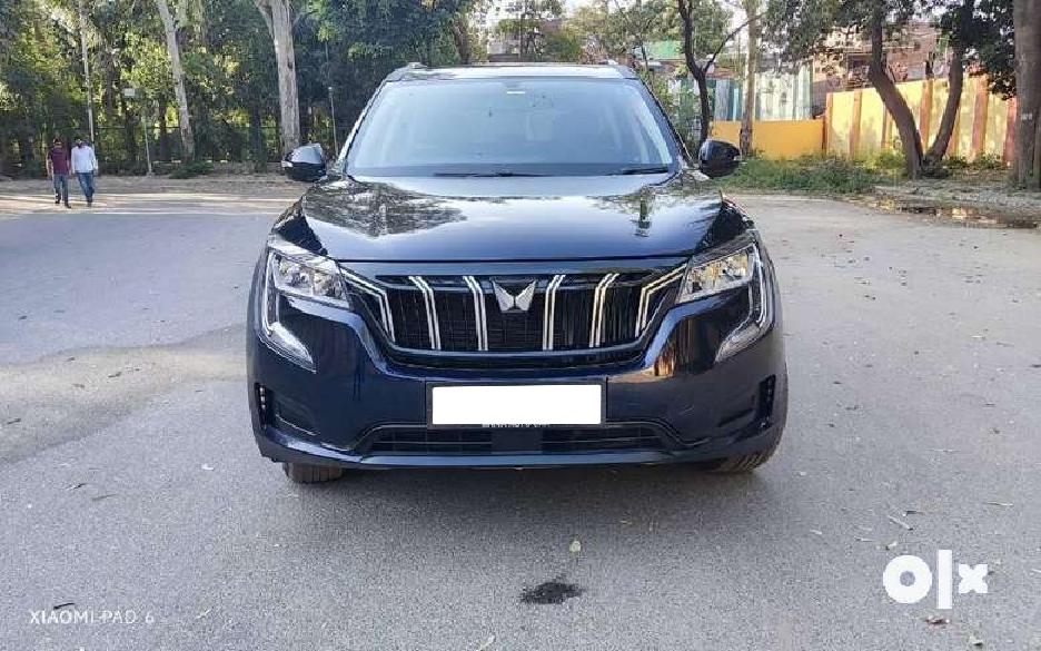 mahindra xuv700 ax7 luxury car