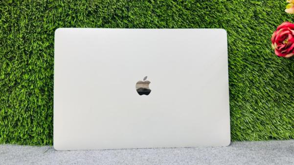 Laptop with genuine spare part