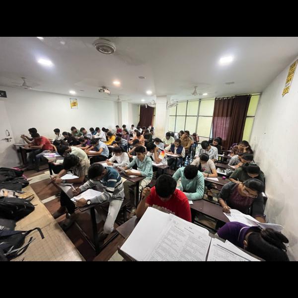 Best JEE Academy in Nashi