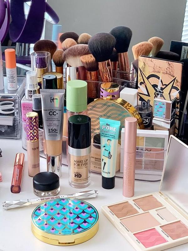 Glamorous Touch Beauty Salon and Academy