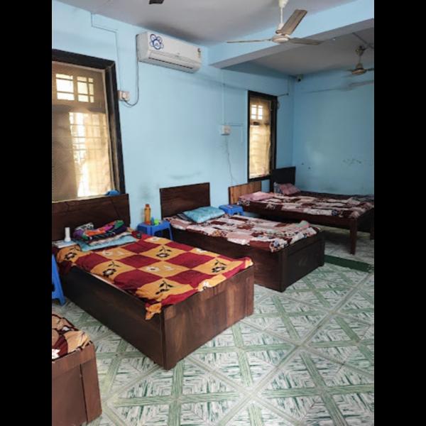 Best old age home in Mumbai.