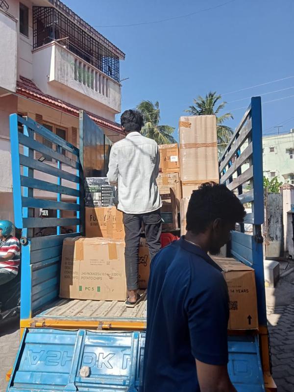 unique moving