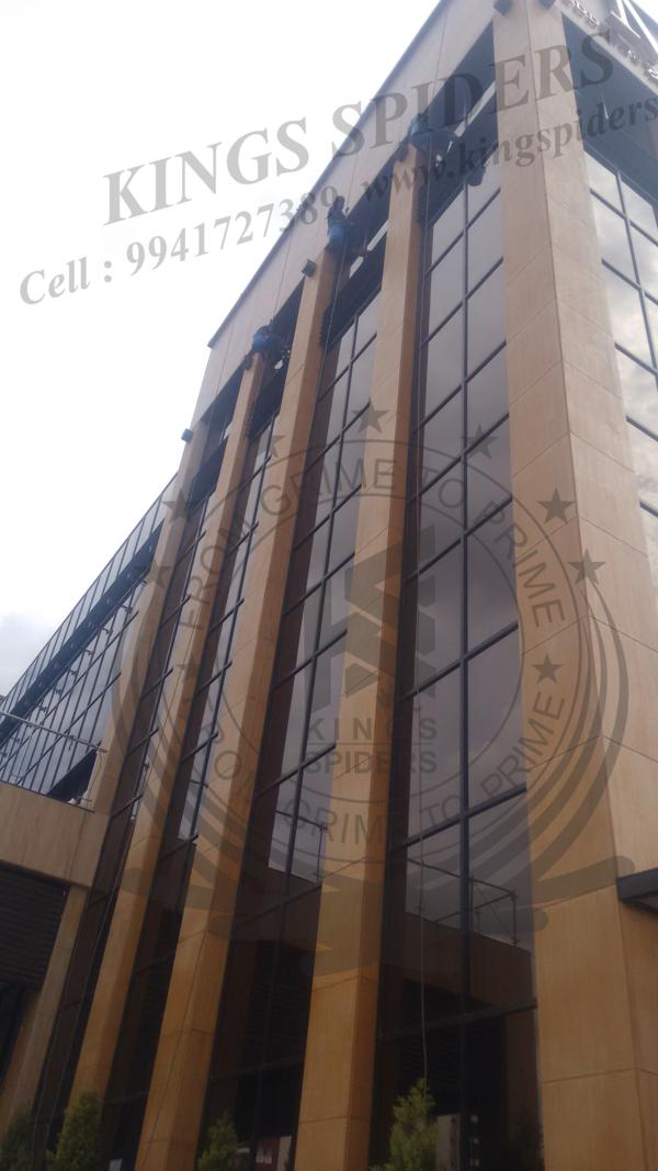 Facade cleaning work in Chenna