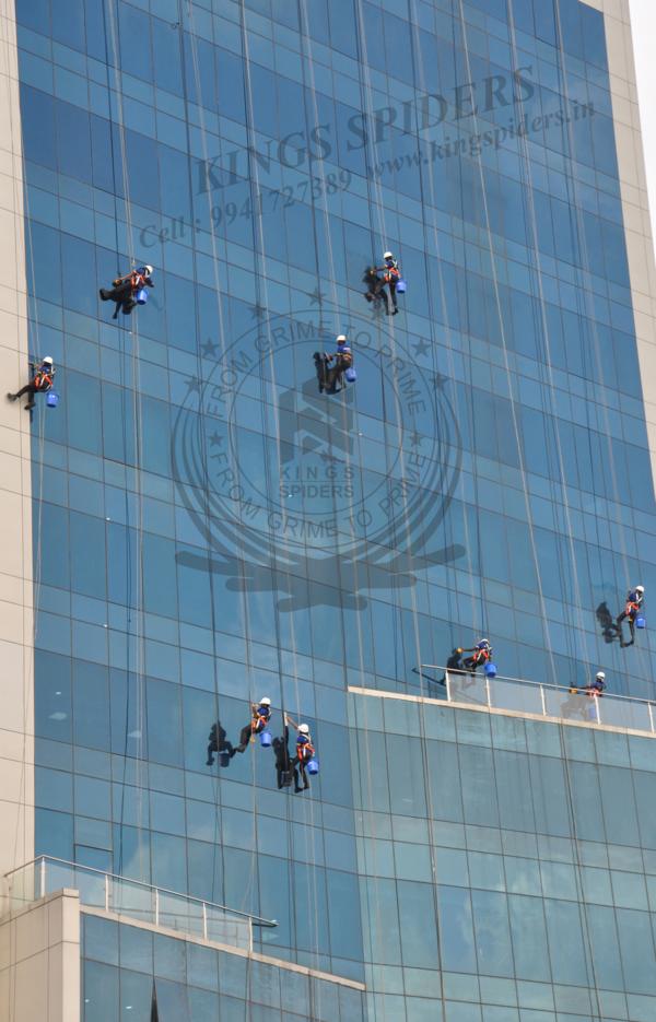Facade cleaning work in Chenna