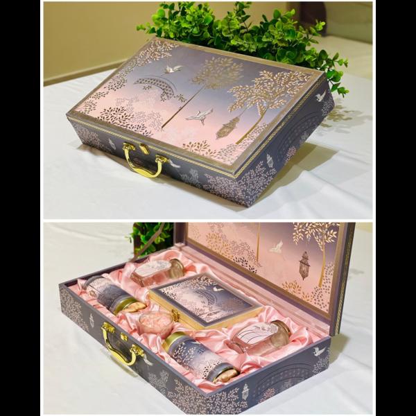 DRY FRUIT BOX


 Introducing o