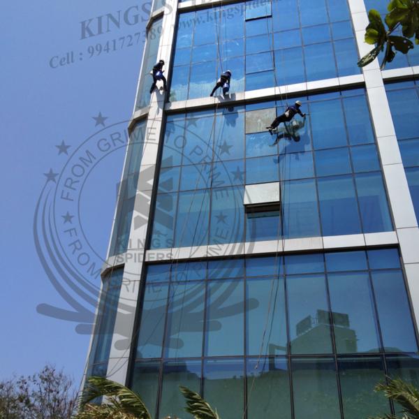 Facade cleaning work in Chenna
