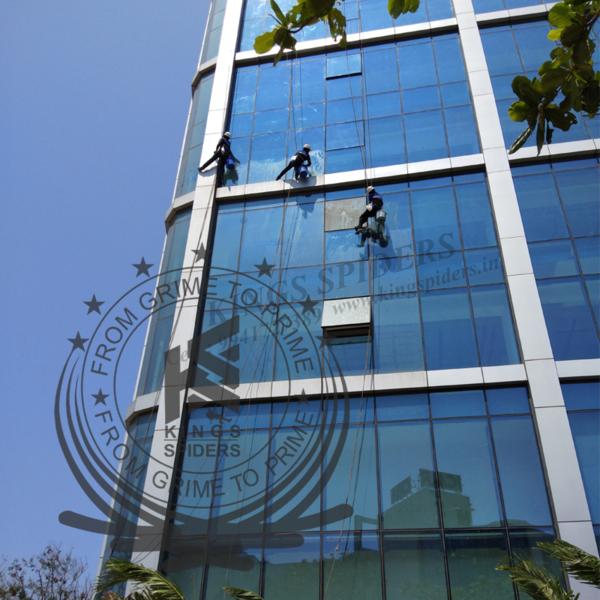 Facade cleaning work in Chenna