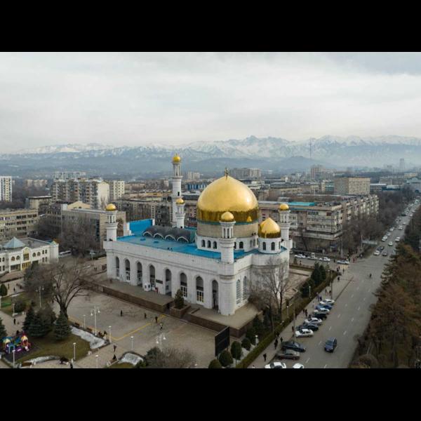 the almaty central mosque