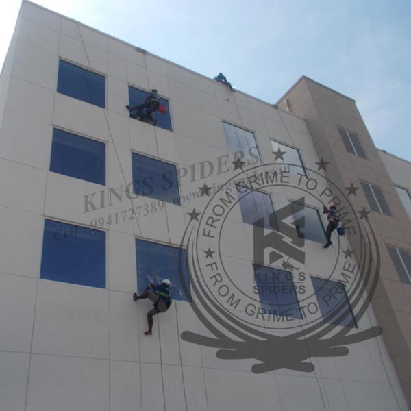 Facade cleaning work in Chenna