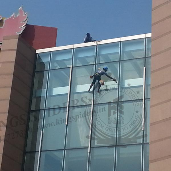 Facade cleaning work in Chenna