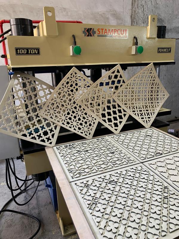 cutting foam materials