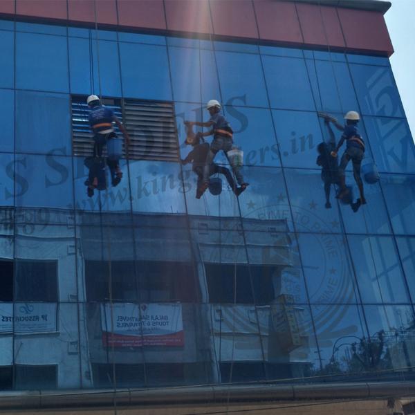 Facade cleaning work in Chenna