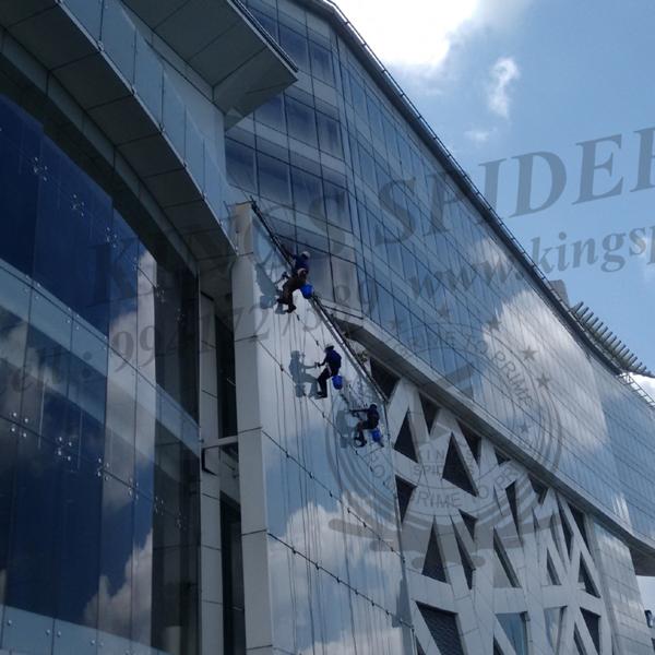Facade cleaning work in Chenna