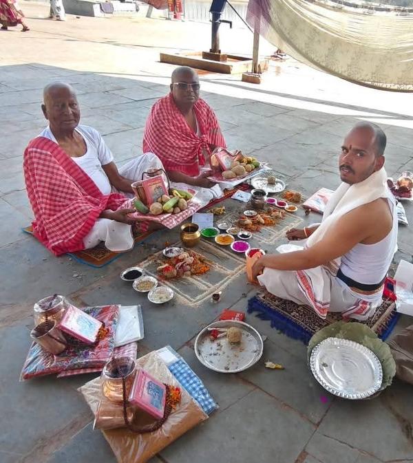 purohit services for pind dan