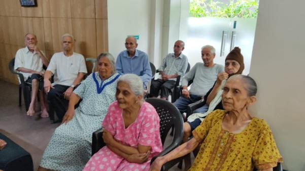 senior living companionship se