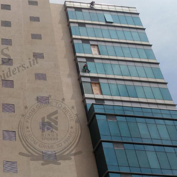 Facade cleaning work in Chenna