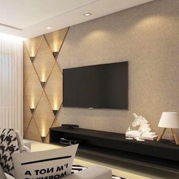 'Centre of attention, by desig