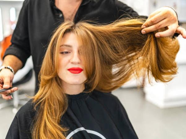 ladies haircut