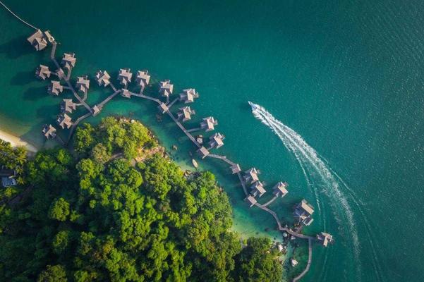 five islands