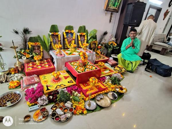 Pandit for puja Satyanarayan k