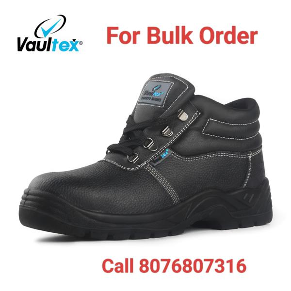 Looking for Reliable & Certified Safety Shoes in D