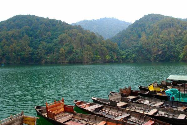 picturesque bhimtal lake