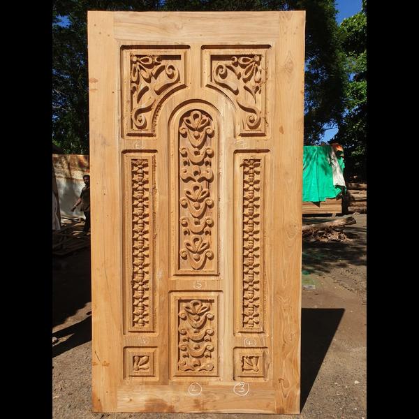 solid wood carved doors in thi