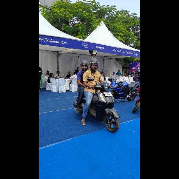 quick motorcycle delivery tric