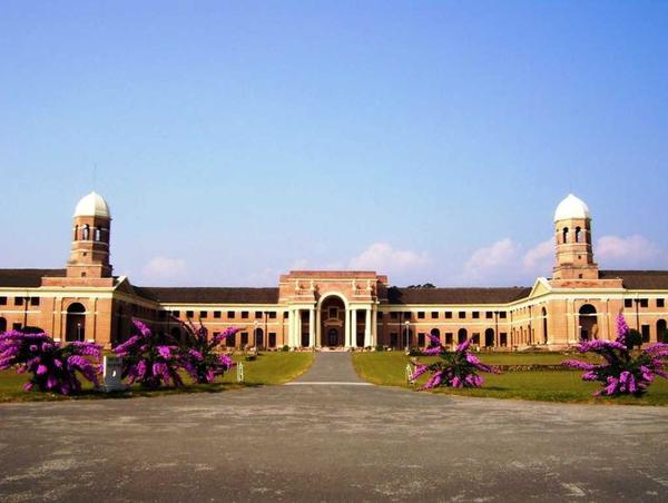 colonial style architecture