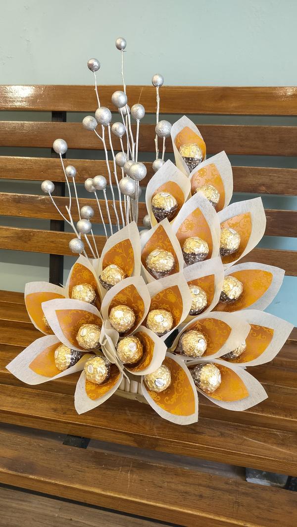 hand bouquet available in ranc