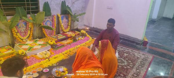 Hindi pandit ji Bomsandra,in B