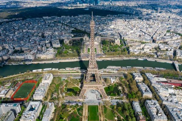 eiffel tower