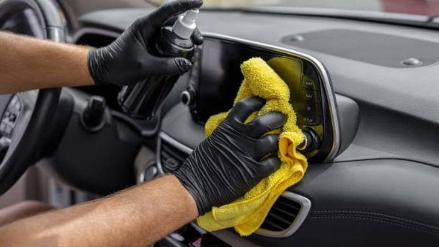 professional car cleaning in m