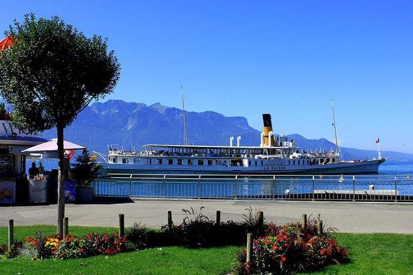 beautiful lake geneva