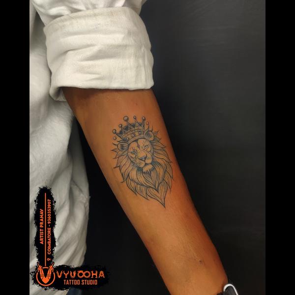 crowning lion tattoo design co