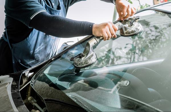 car windshield safety inspecti