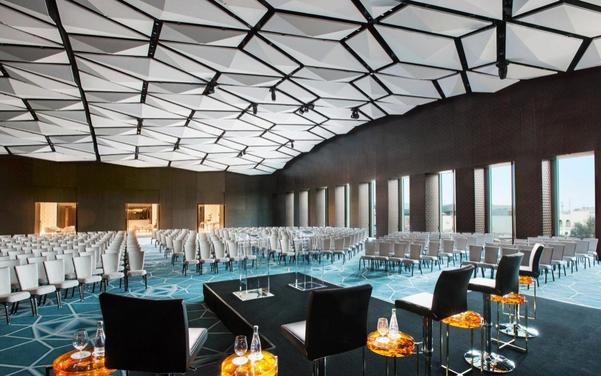 corporate events hall in velac