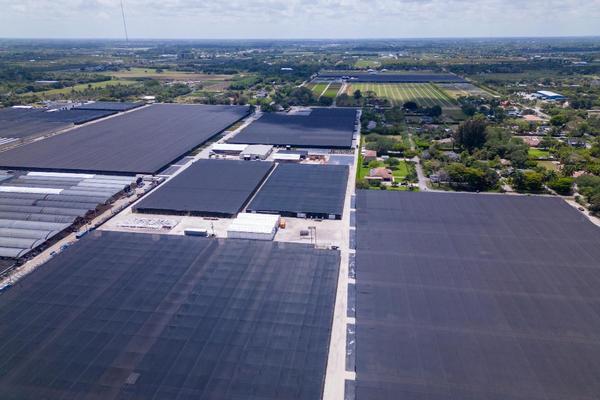 Industrial rooftop solar syste