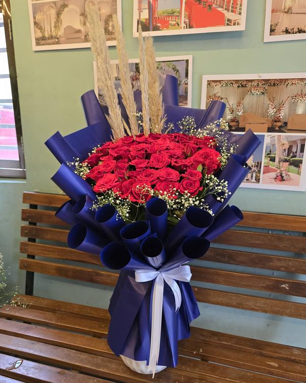 Only available in A &N SIGNATU